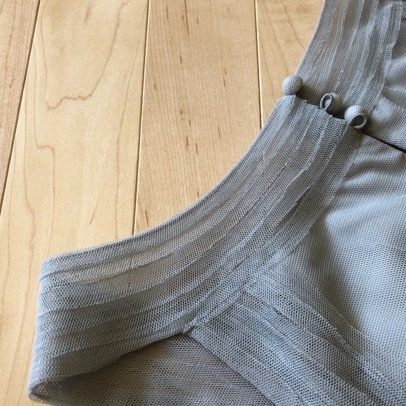 BCBGMAXAZRIA Gorgeous Dress Gray Size 0 - Picture 4 of 6